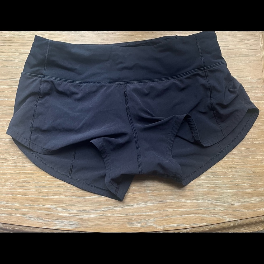 Lululemon black short size 2, 2.5 inseams
